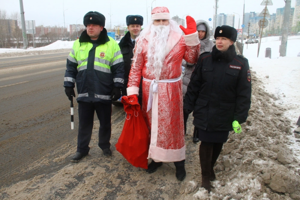 Дед Мороз на дорогах Нижнего Новгорода