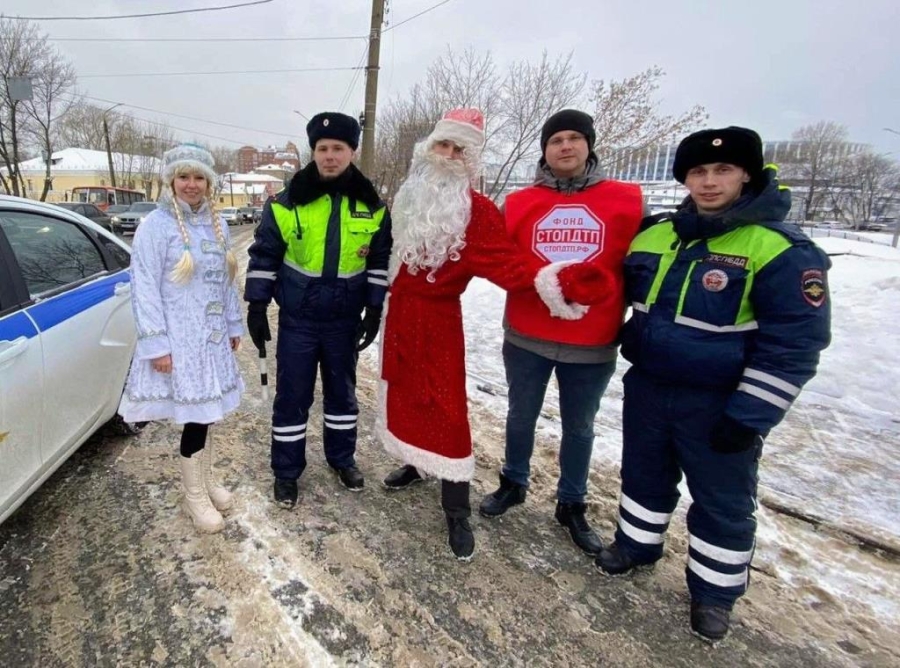 Акция "Полицейский Дед Мороз"